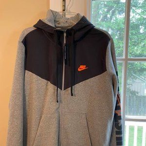 Men's Nike jacket/sweatshirt